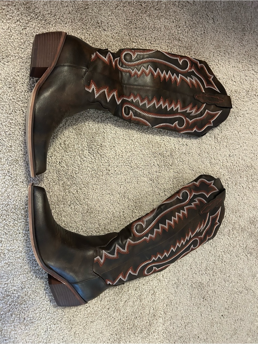 Brown Western Cowboy Boots - Classic Embroidered Shaft